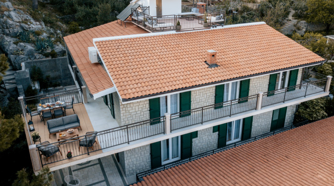 Traditionelle dalmatinische &Auml;u&szlig;ere; "Stein und Olive", Villa AMore Brela Brela