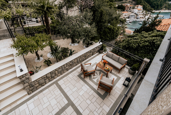 Traditionelle dalmatinische &Auml;u&szlig;ere; "Stein und Olive", Villa AMore Brela Brela